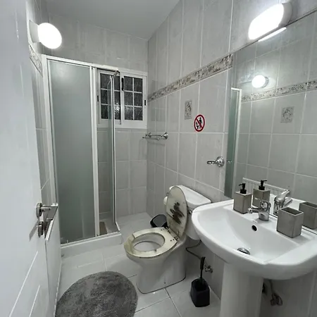 Modern Spacious Penthouse In Daire *