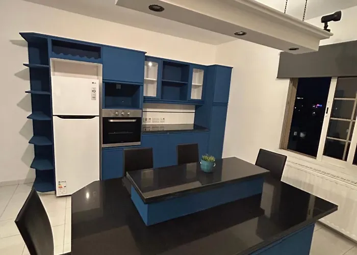 Modern Spacious Penthouse In Apartmán Paphos