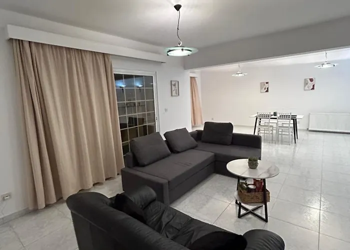 Modern Spacious Penthouse In * Paphos