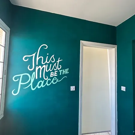 アパート Modern Spacious Penthouse In パ フォス