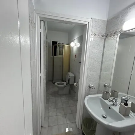 Modern Spacious Penthouse In パ フォス